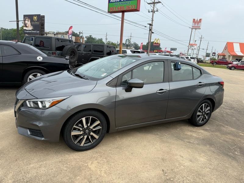 Nissan Versa SV 2021