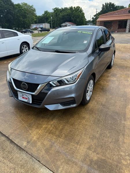 Nissan Versa S CVT 2021