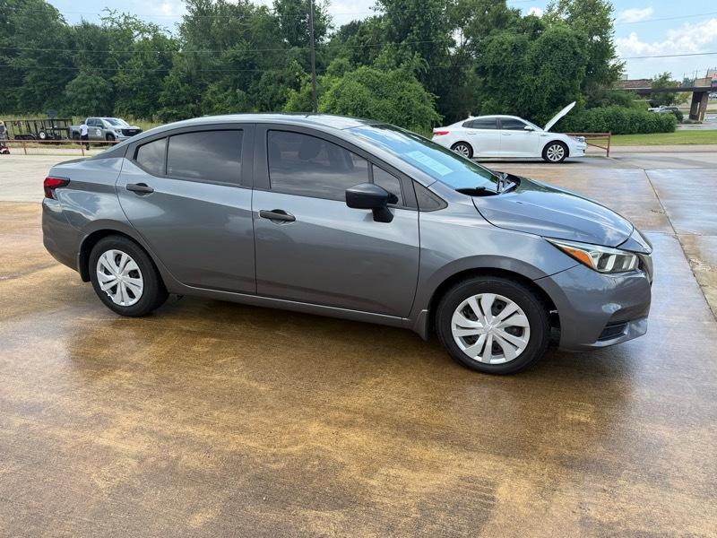 Nissan Versa S CVT 2021