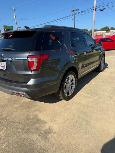 Ford Explorer XLT FWD 2017