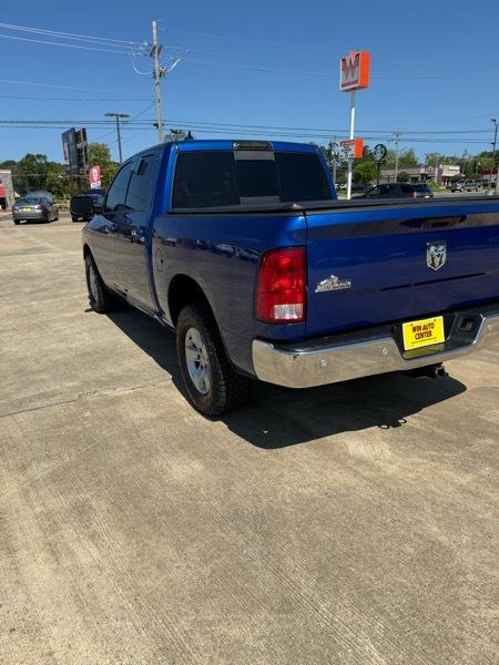 RAM 1500 SLT Crew Cab SWB 4WD 2016