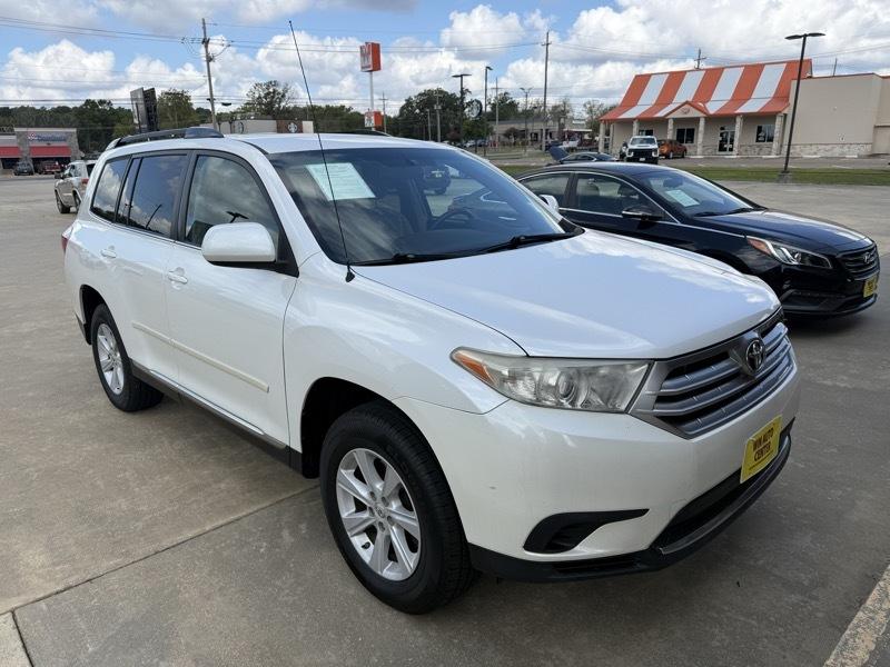 Toyota Highlander Base 2WD I4 2012