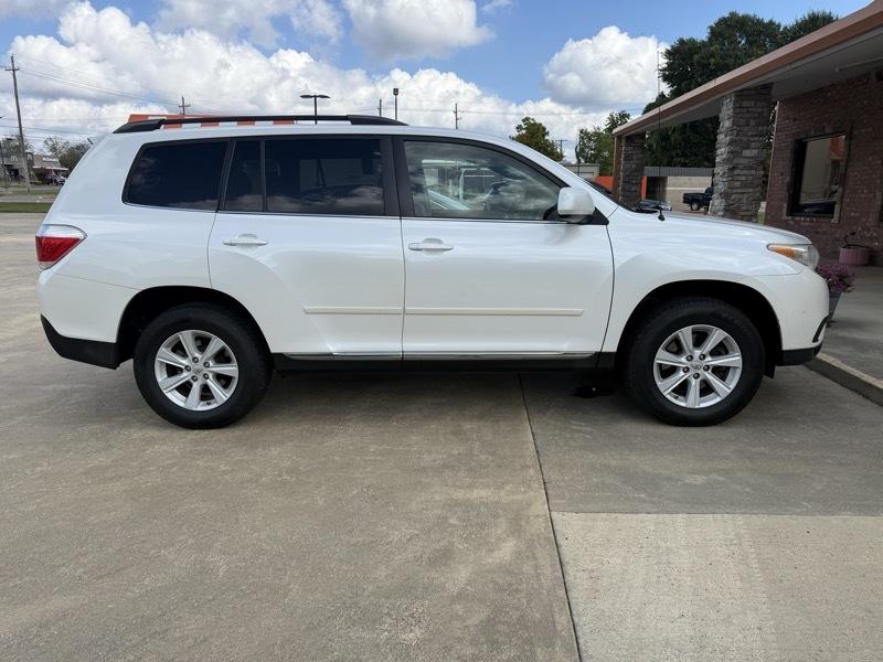 Toyota Highlander Base 2WD I4 2012