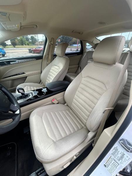 Ford Fusion SE 2015