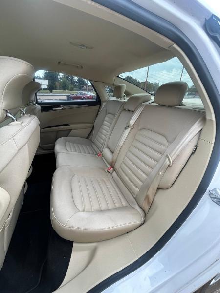 Ford Fusion SE 2015