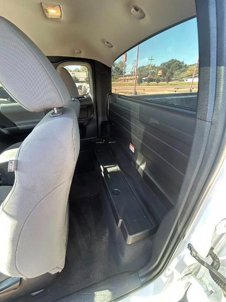 Toyota Tacoma 2WD SR Access Cab 6' Bed I4 AT (Natl) 2018