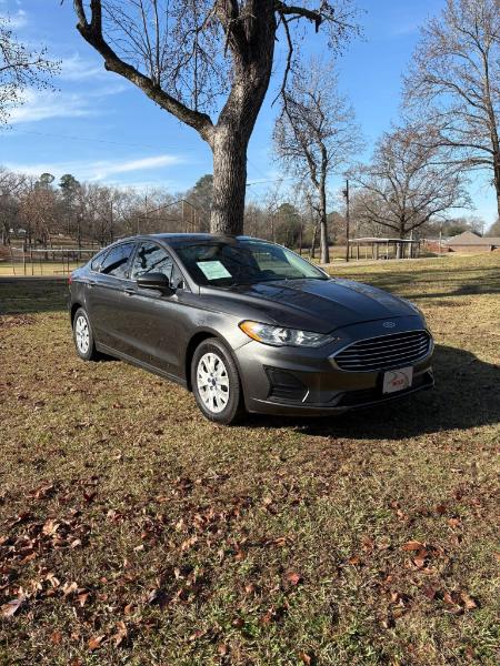 Ford Fusion S 2019