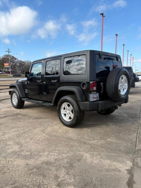 Jeep Wrangler Unlimited Sport 4WD 2013