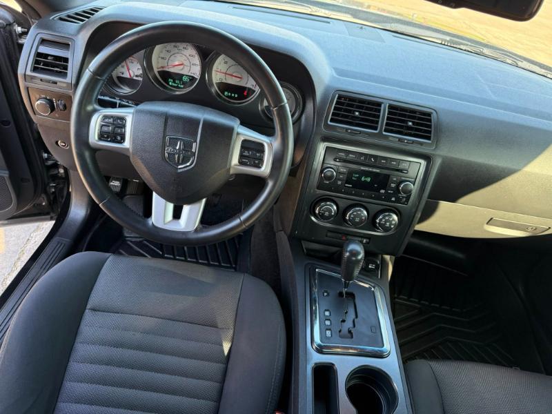 Dodge Challenger SXT 2013