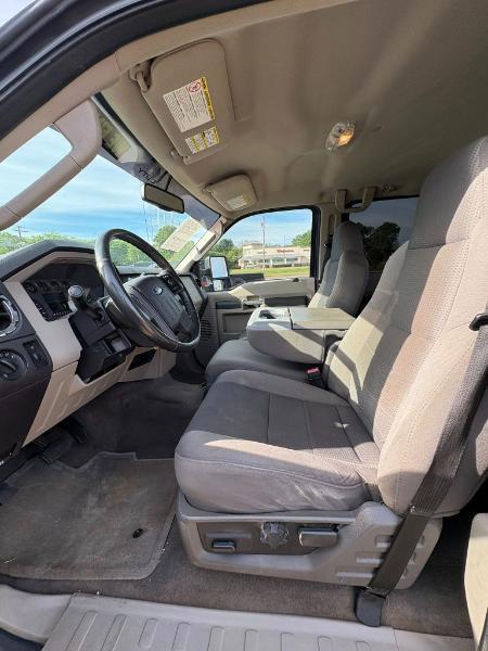 Ford F-250 SD Lariat Crew Cab 2WD 2010