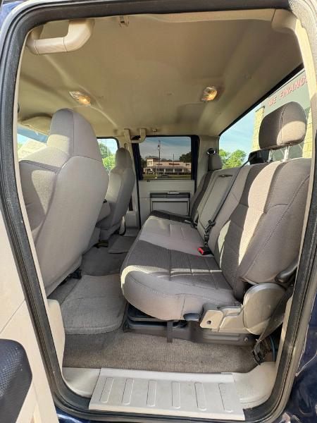 Ford F-250 SD Lariat Crew Cab 2WD 2010