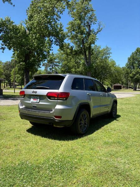 Jeep Grand Cherokee Laredo 2WD 2016