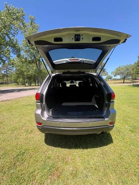Jeep Grand Cherokee Laredo 2WD 2016
