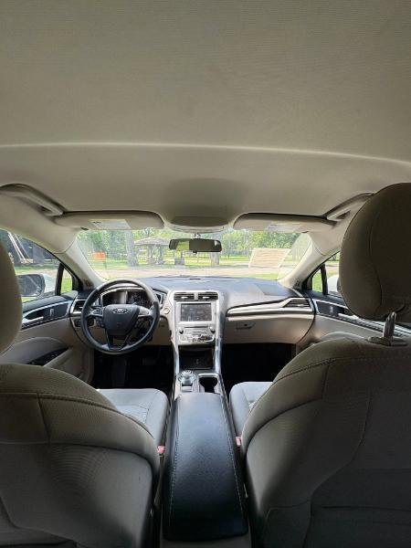 Ford Fusion SE 2017