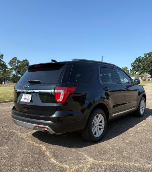 Ford Explorer XLT FWD 2017