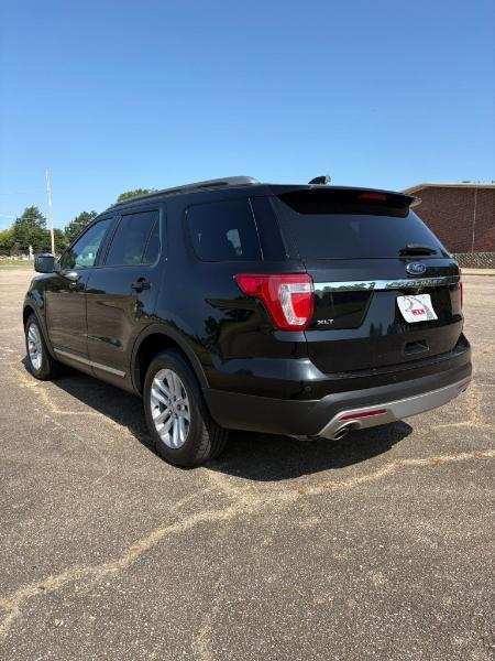 Ford Explorer XLT FWD 2017