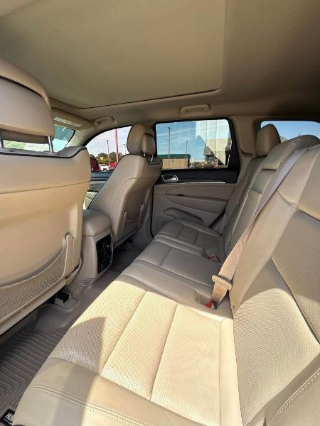 Jeep Grand Cherokee Overland 2WD 2015