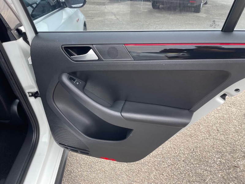 Volkswagen Jetta 2.0T GLI 6A 2017