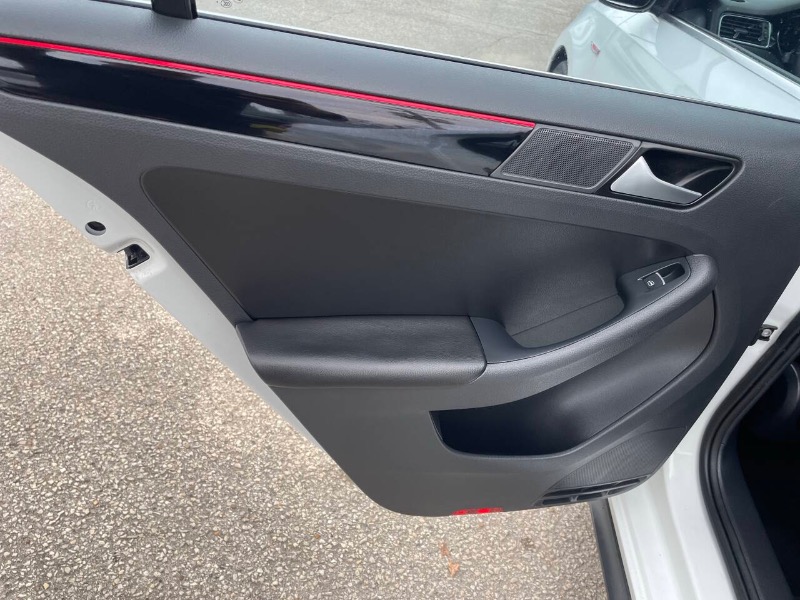 Volkswagen Jetta 2.0T GLI 6A 2017