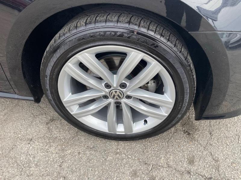 Volkswagen Passat SE 2018