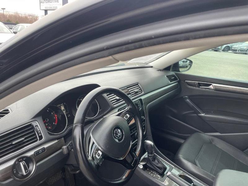 Volkswagen Passat SE 2018