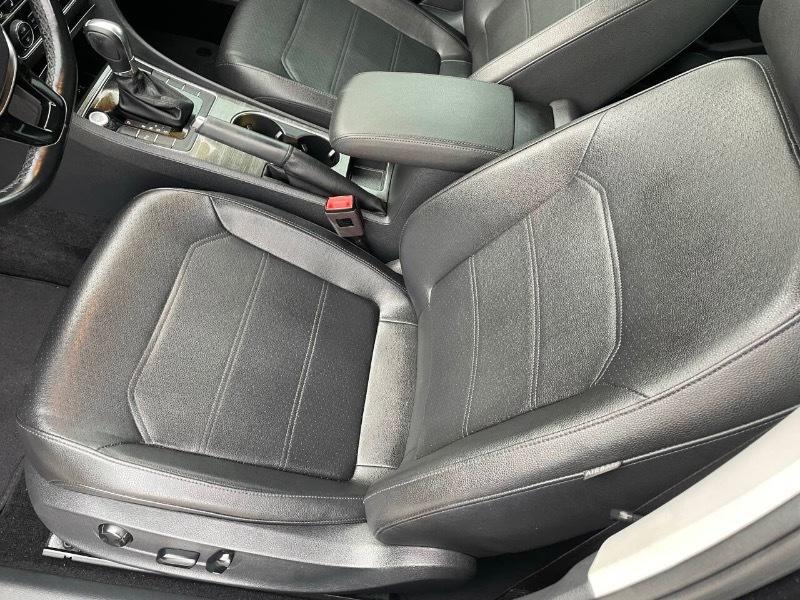 Volkswagen Passat SE 2018