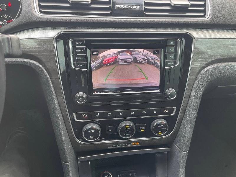 Volkswagen Passat SE 2018