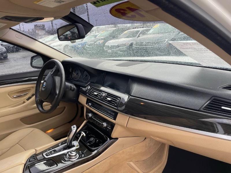 BMW 5-Series 528i xDrive 2013