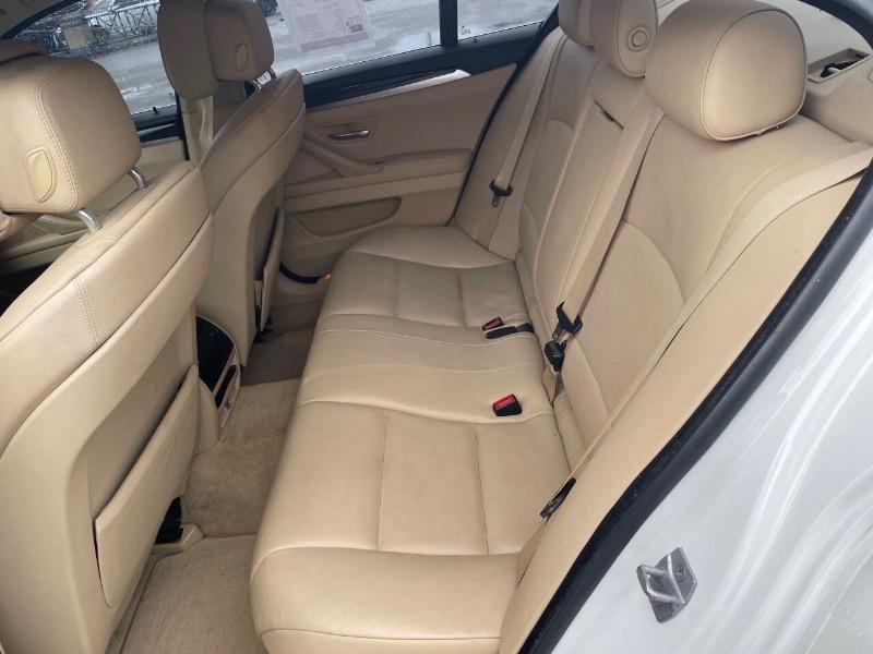 BMW 5-Series 528i xDrive 2013