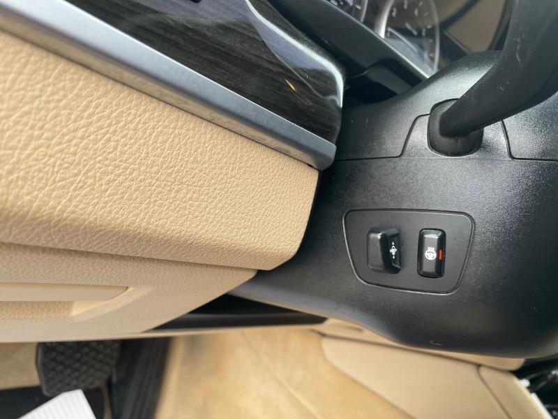 BMW 5-Series 528i xDrive 2013