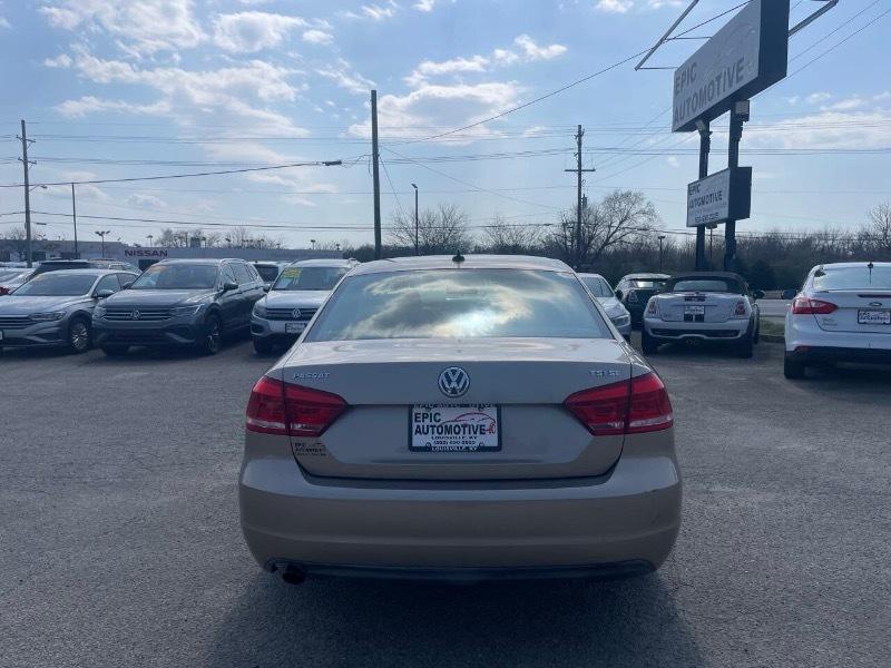 Volkswagen Passat SE 6A 2015