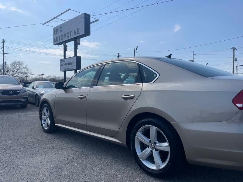 Volkswagen Passat SE 6A 2015