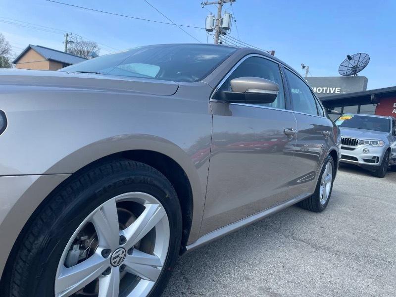 Volkswagen Passat SE 6A 2015