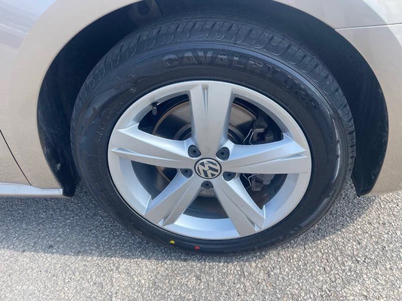 Volkswagen Passat SE 6A 2015