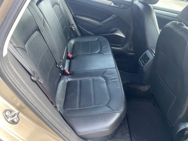 Volkswagen Passat SE 6A 2015