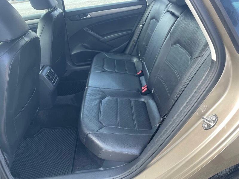 Volkswagen Passat SE 6A 2015