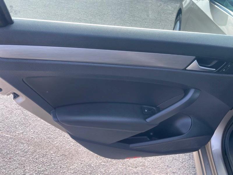 Volkswagen Passat SE 6A 2015