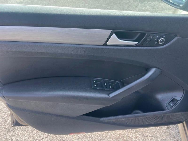 Volkswagen Passat SE 6A 2015