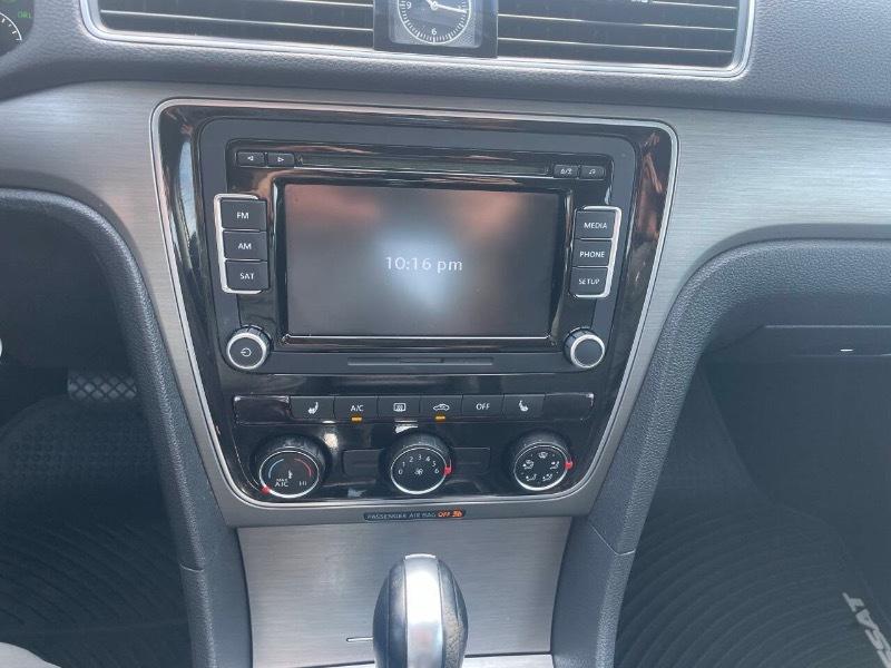 Volkswagen Passat SE 6A 2015