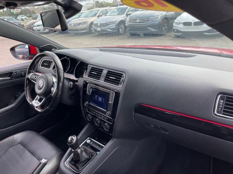 Volkswagen Jetta GLI SE 6M 2016