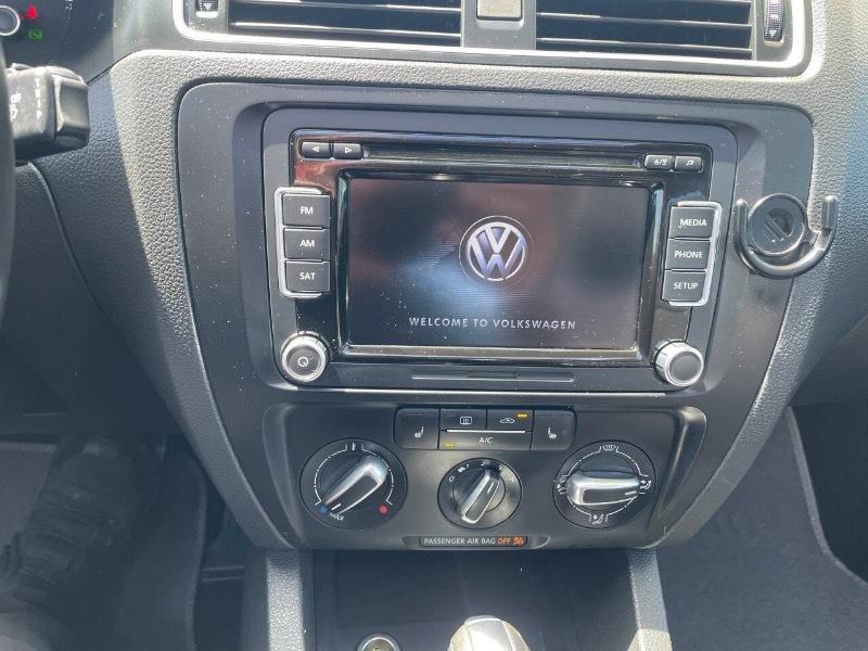 Volkswagen Jetta SE 2014