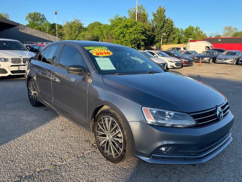 Volkswagen Jetta SE 6A 2016