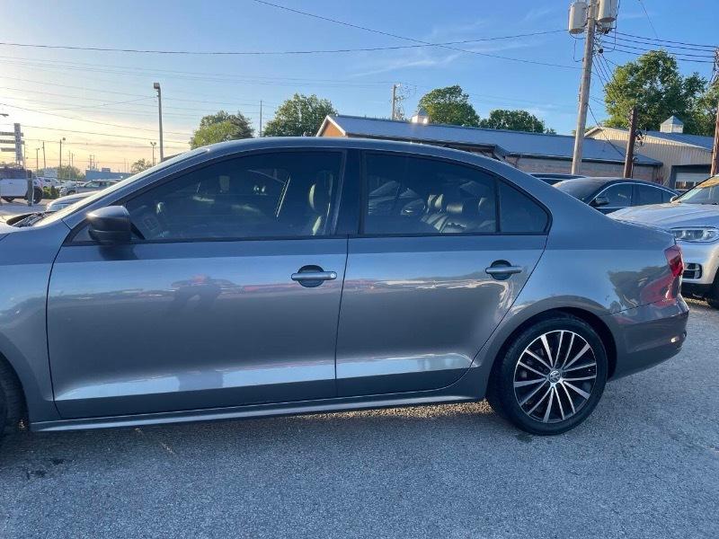 Volkswagen Jetta SE 6A 2016