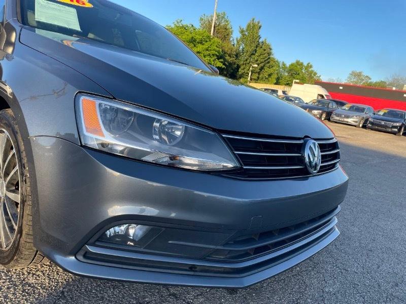 Volkswagen Jetta SE 6A 2016