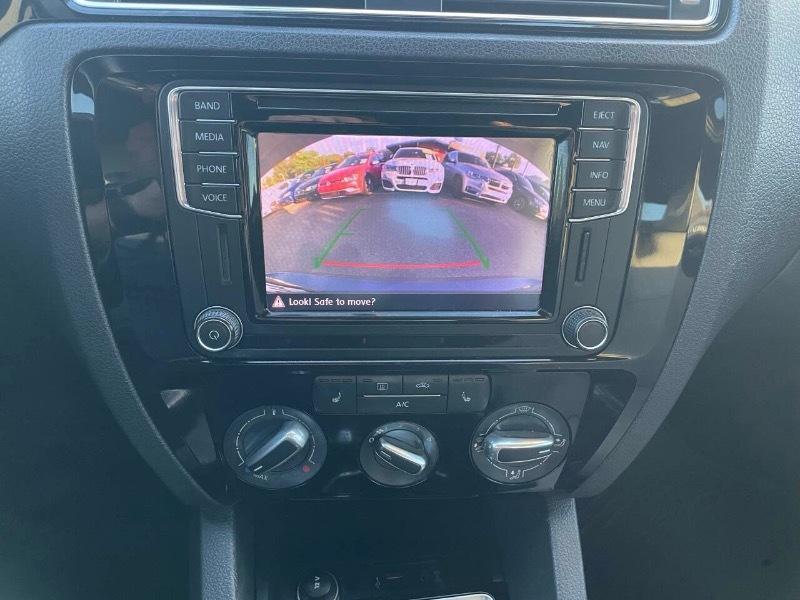 Volkswagen Jetta SE 6A 2016