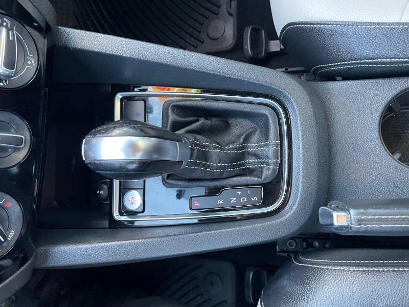 Volkswagen Jetta SE 6A 2016