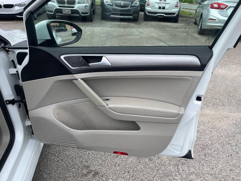 Volkswagen Golf TSI S 6A 2015