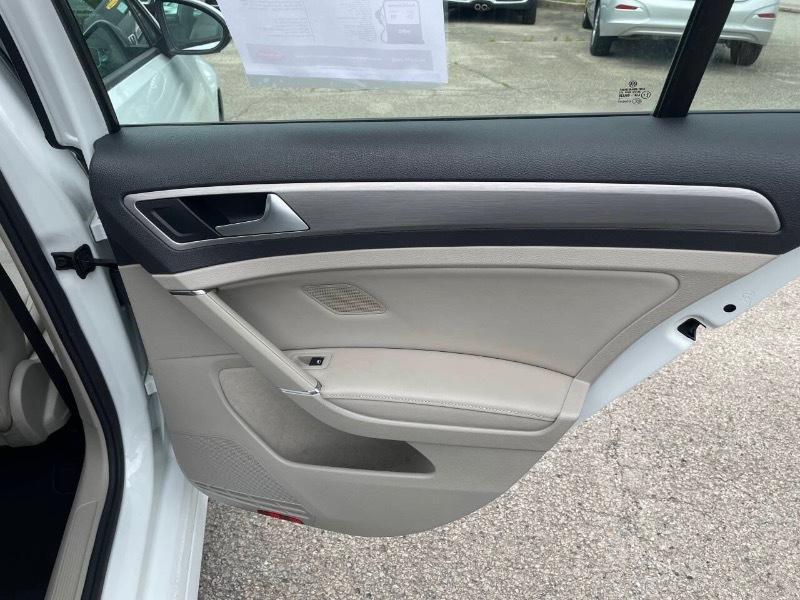 Volkswagen Golf TSI S 6A 2015