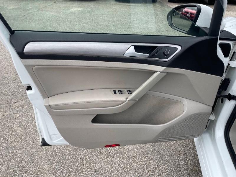 Volkswagen Golf TSI S 6A 2015