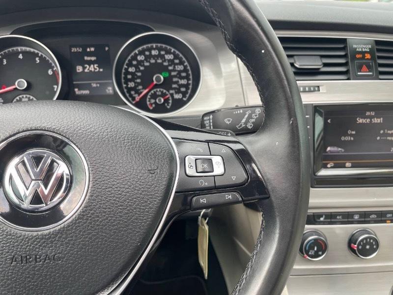 Volkswagen Golf TSI S 6A 2015